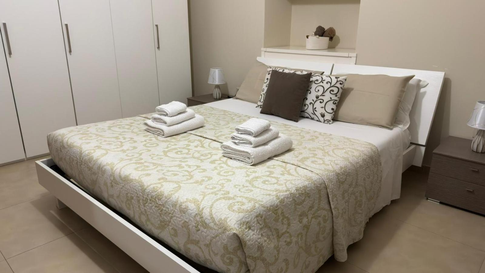 Appartamento Fontanella Deluxe Brindisi Exterior photo